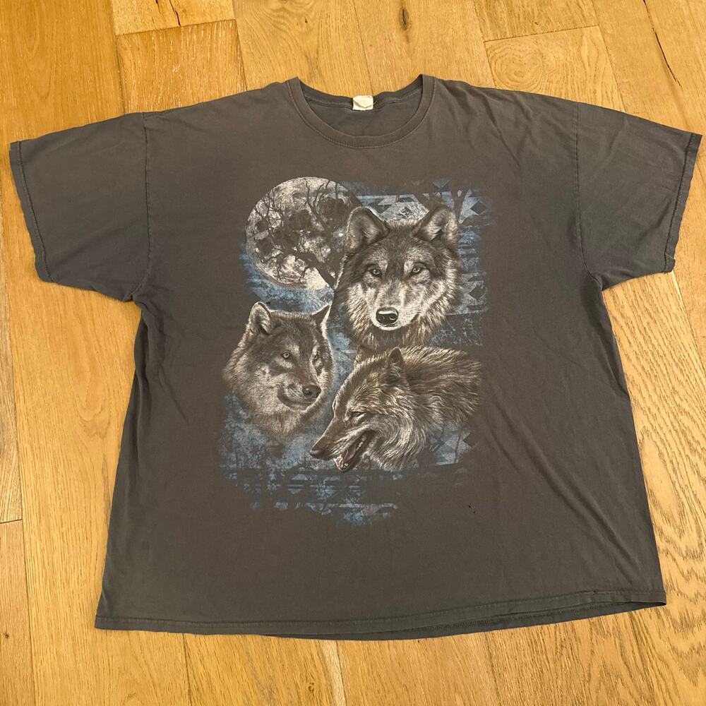 Vintage 2000s Wolf Full Graphic T-Shirt – Size XL